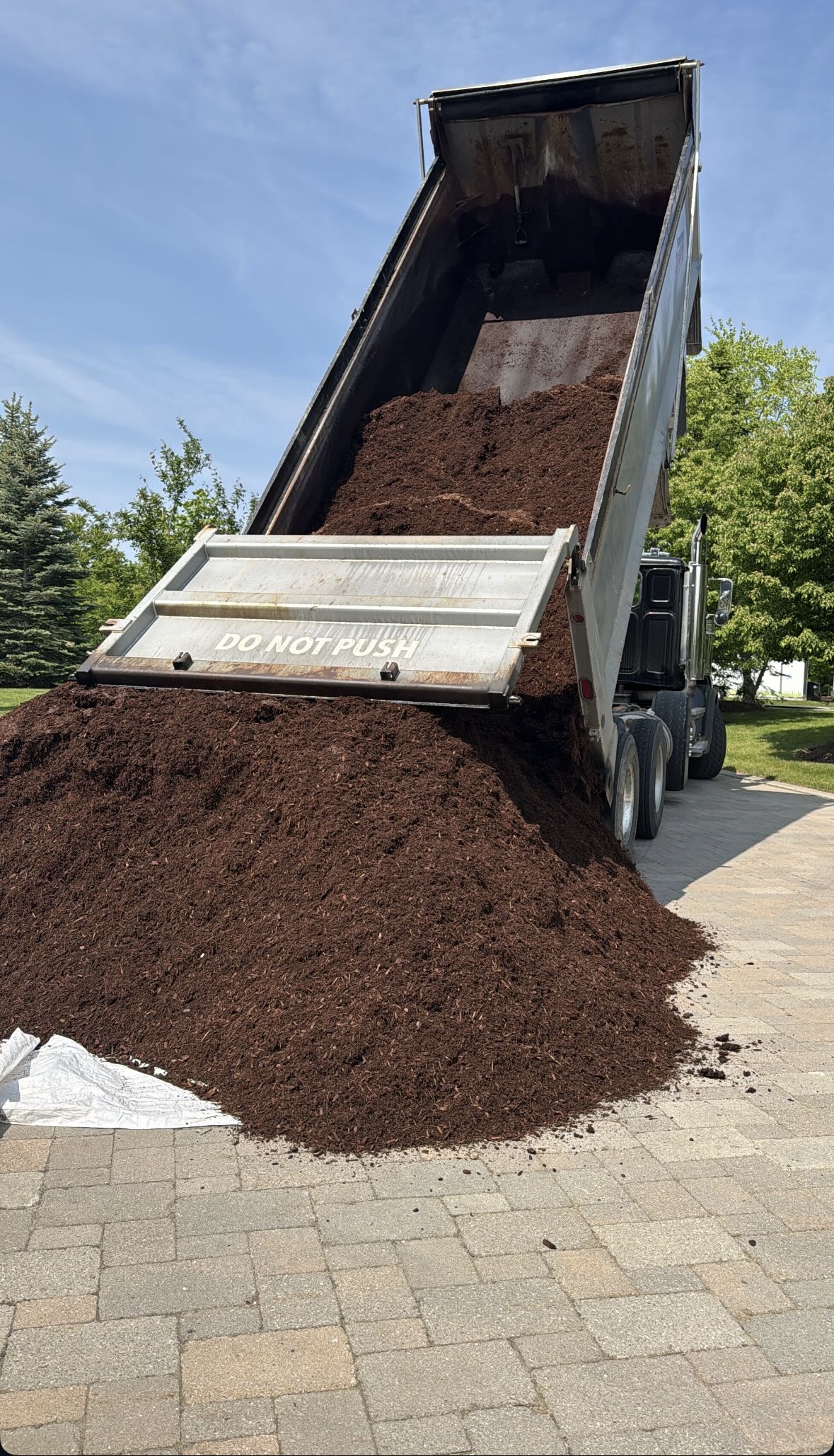 Professional mulching services